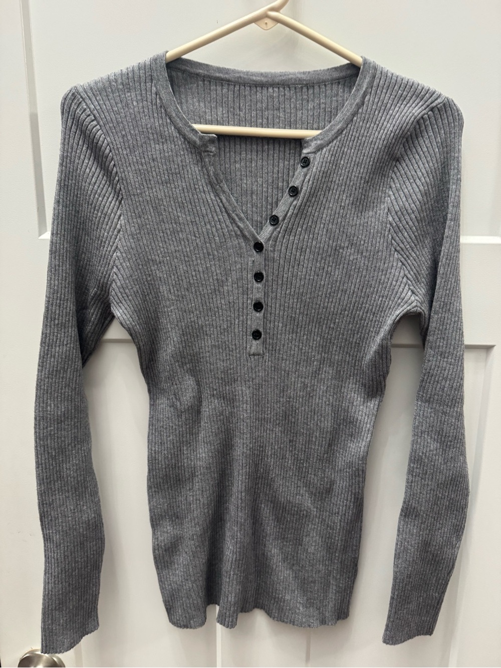 Women’s Ribbed Henley Long-Sleeve Top - Gray